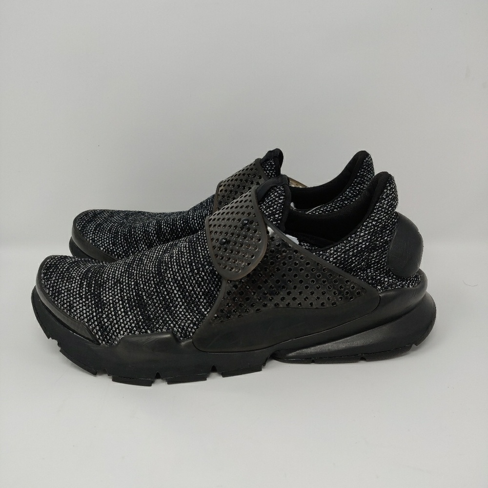 Nike Sock Dart Triple Black Oreo Sneakers